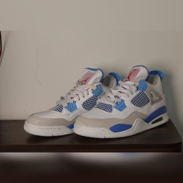 Nike Air Jordan "Military Blue"